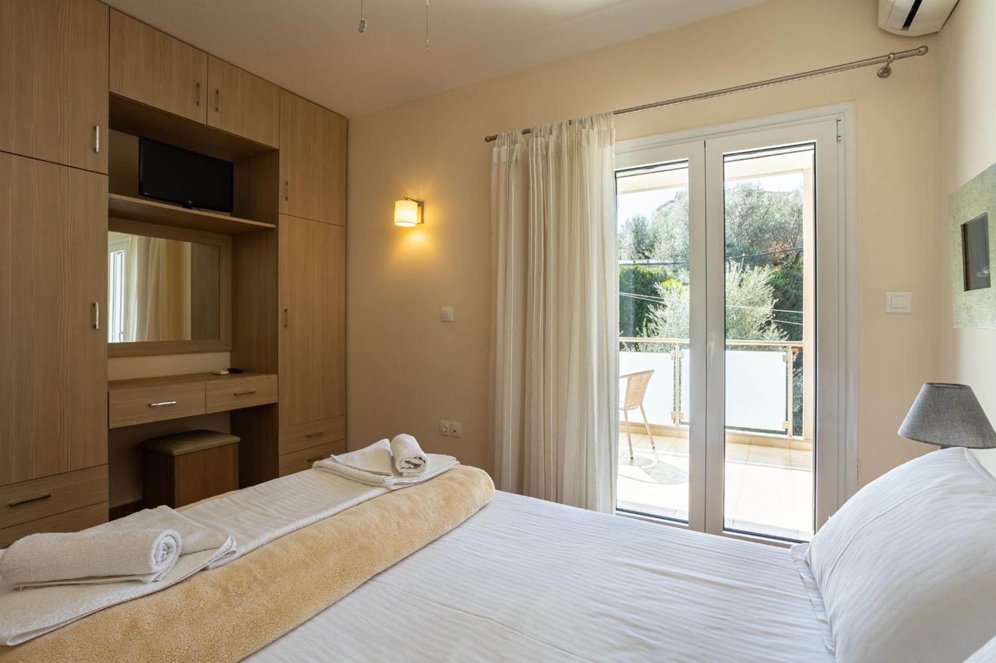 Avia Blue Maisonettes - Messinia Gulf Retreat 외부 사진